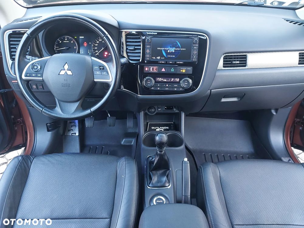 Mitsubishi Outlander 2.2 DI-D 4WD Diamant Edition - 16