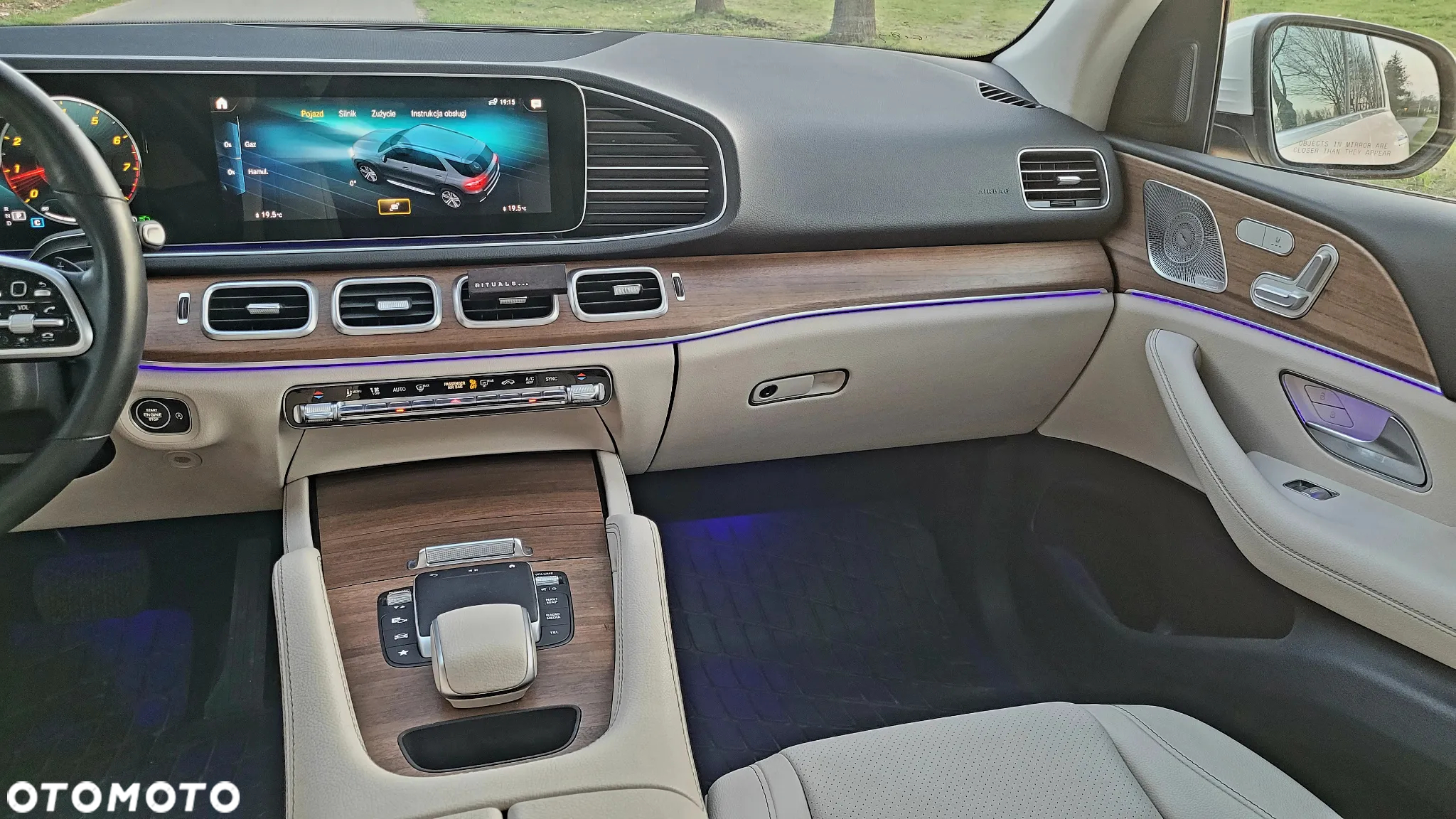 Mercedes-Benz GLE - 13