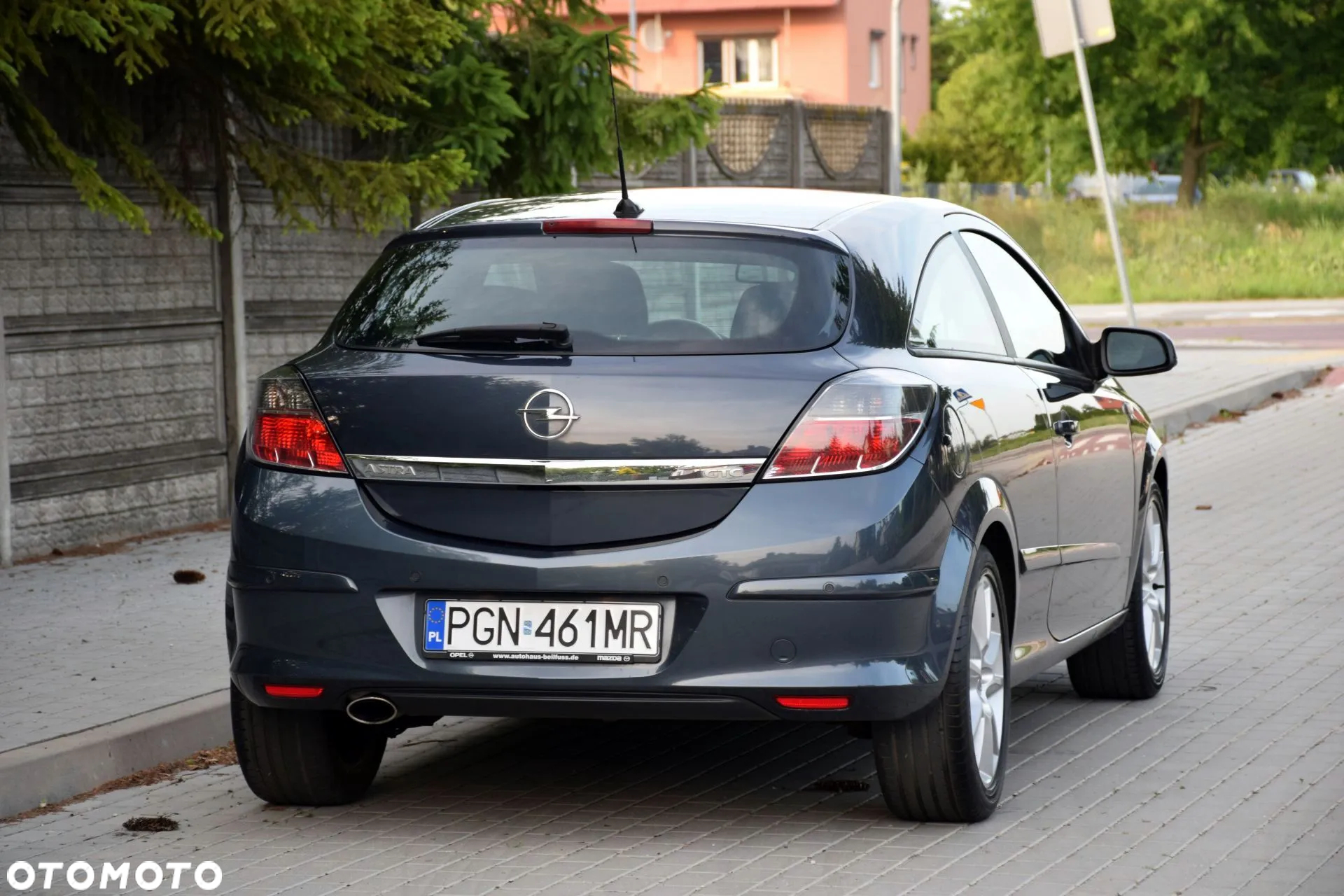 Opel Astra III GTC 1.6 Cosmo - 9