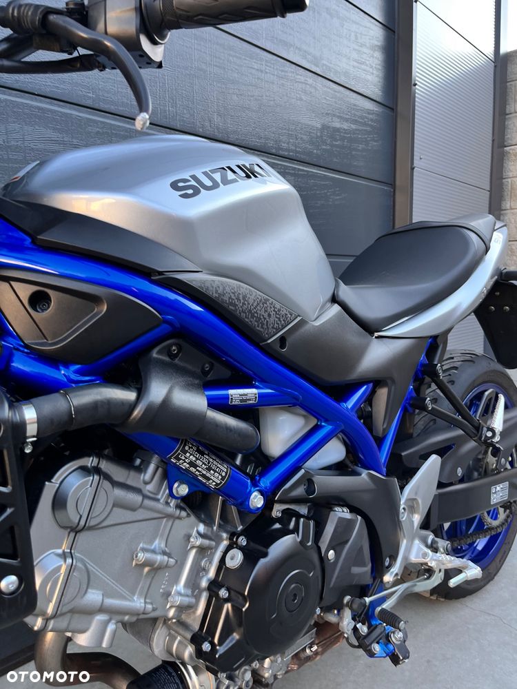 Suzuki SV - 24