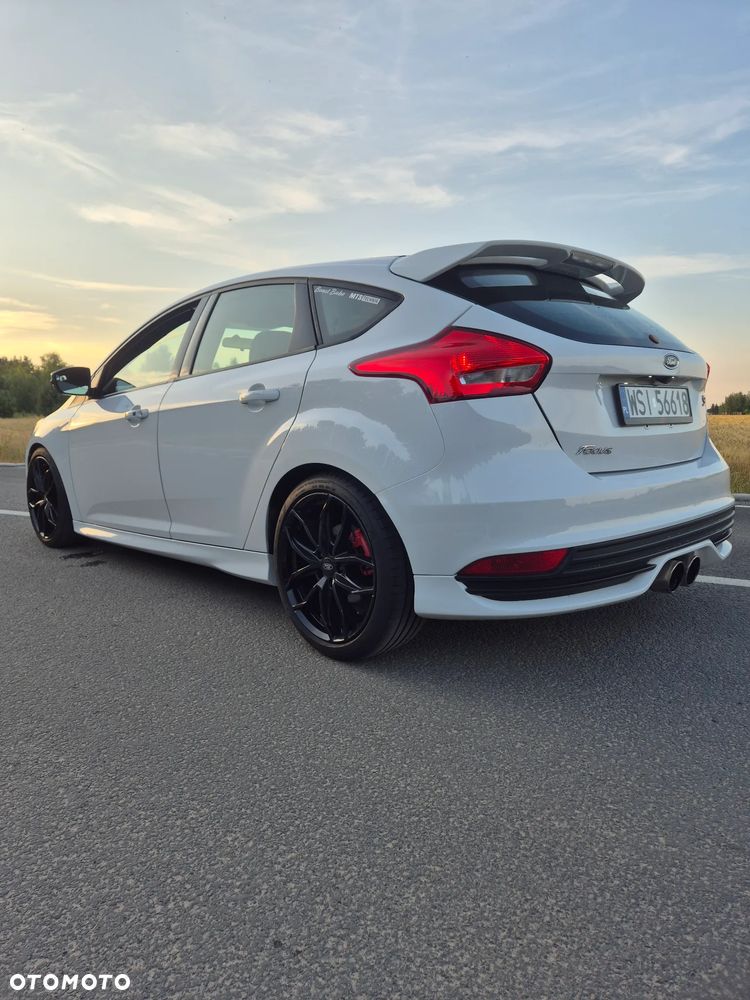 Ford Focus 2.0 EcoBoost ST - 7