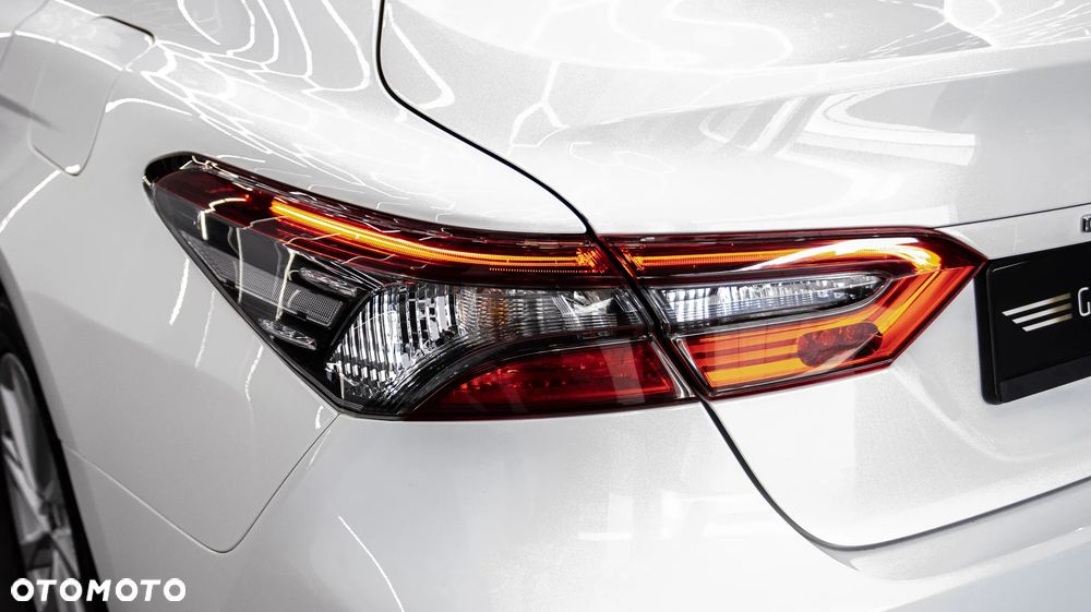 Toyota Camry 2.5 Hybrid Comfort CVT - 12