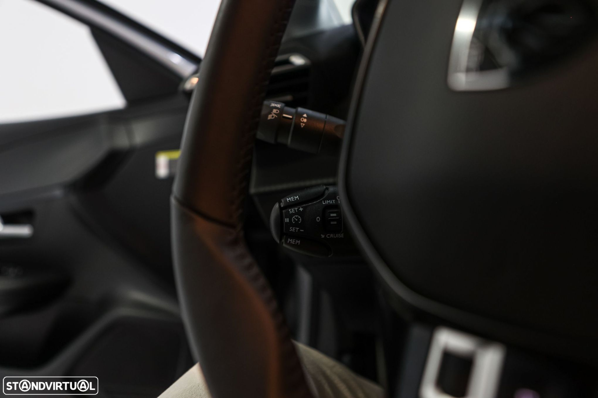 Peugeot 208 1.2 PureTech Allure - 18