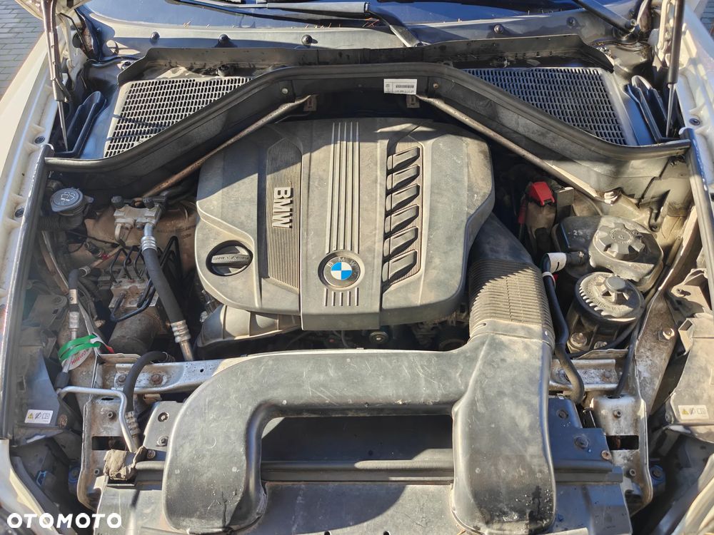 BMW X5 xDrive40d - 33