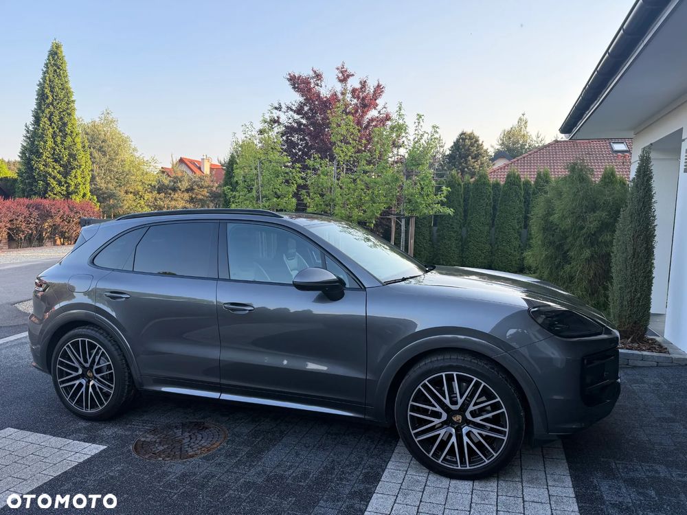 Porsche Cayenne - 9