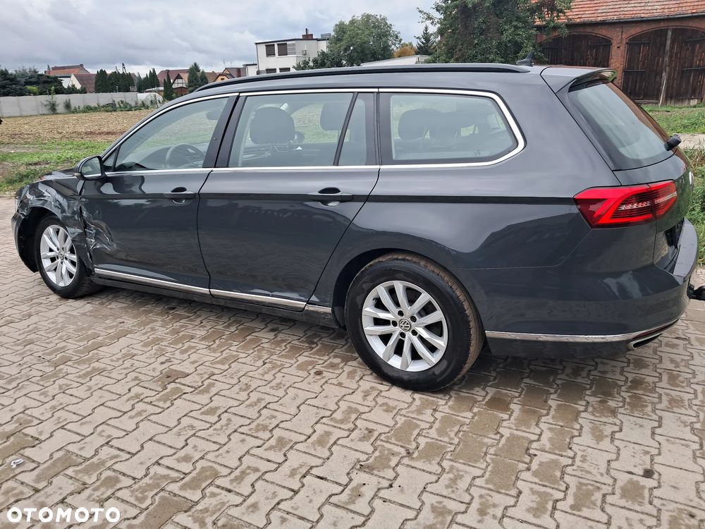 Volkswagen Passat 2.0 TDI SCR DSG Highline - 10