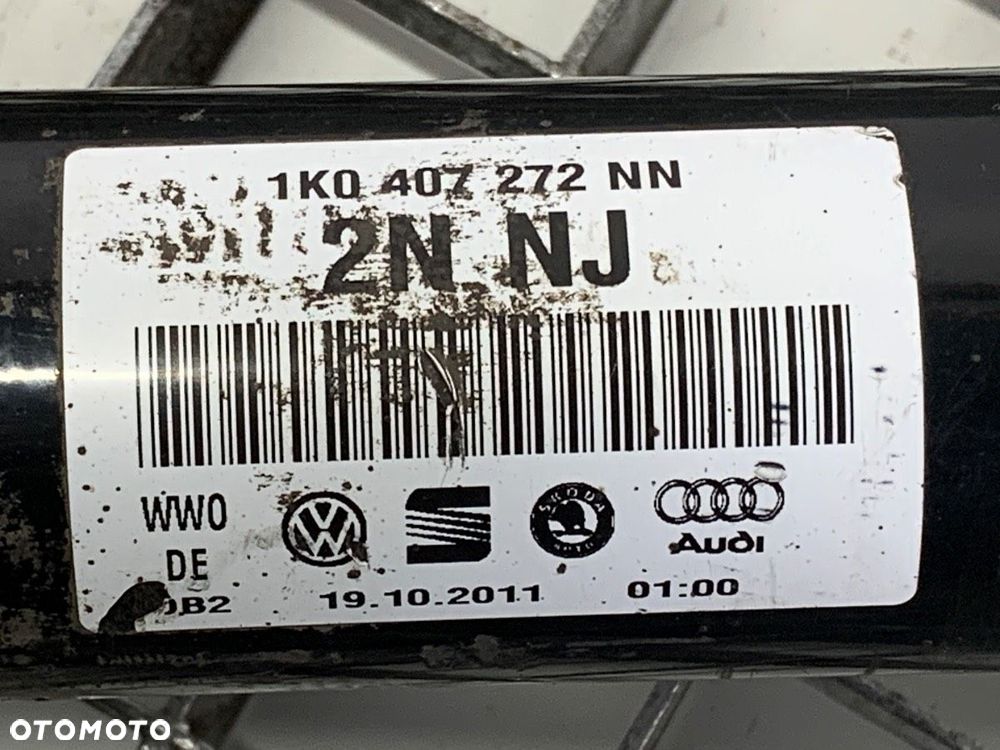 PÓŁOŚ PRAWY PRZÓD  VW GOLF VI (5K1) 2008 - 2014 1.2 TSI 63 kW [86 KM] benzyna 2010 - 2012 - 5