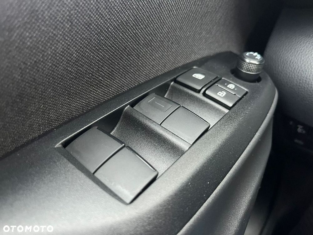 Toyota Yaris Hybrid 1.5 Comfort - 28