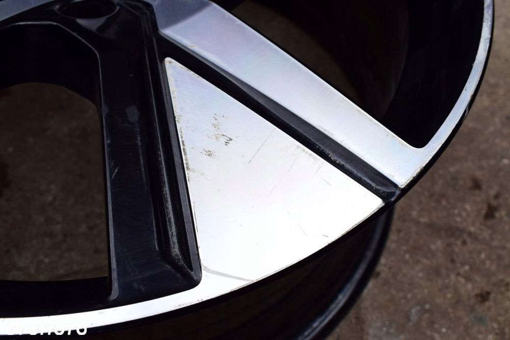 VOLVO 19 XC40 II Nowy Model Oryginał - 3