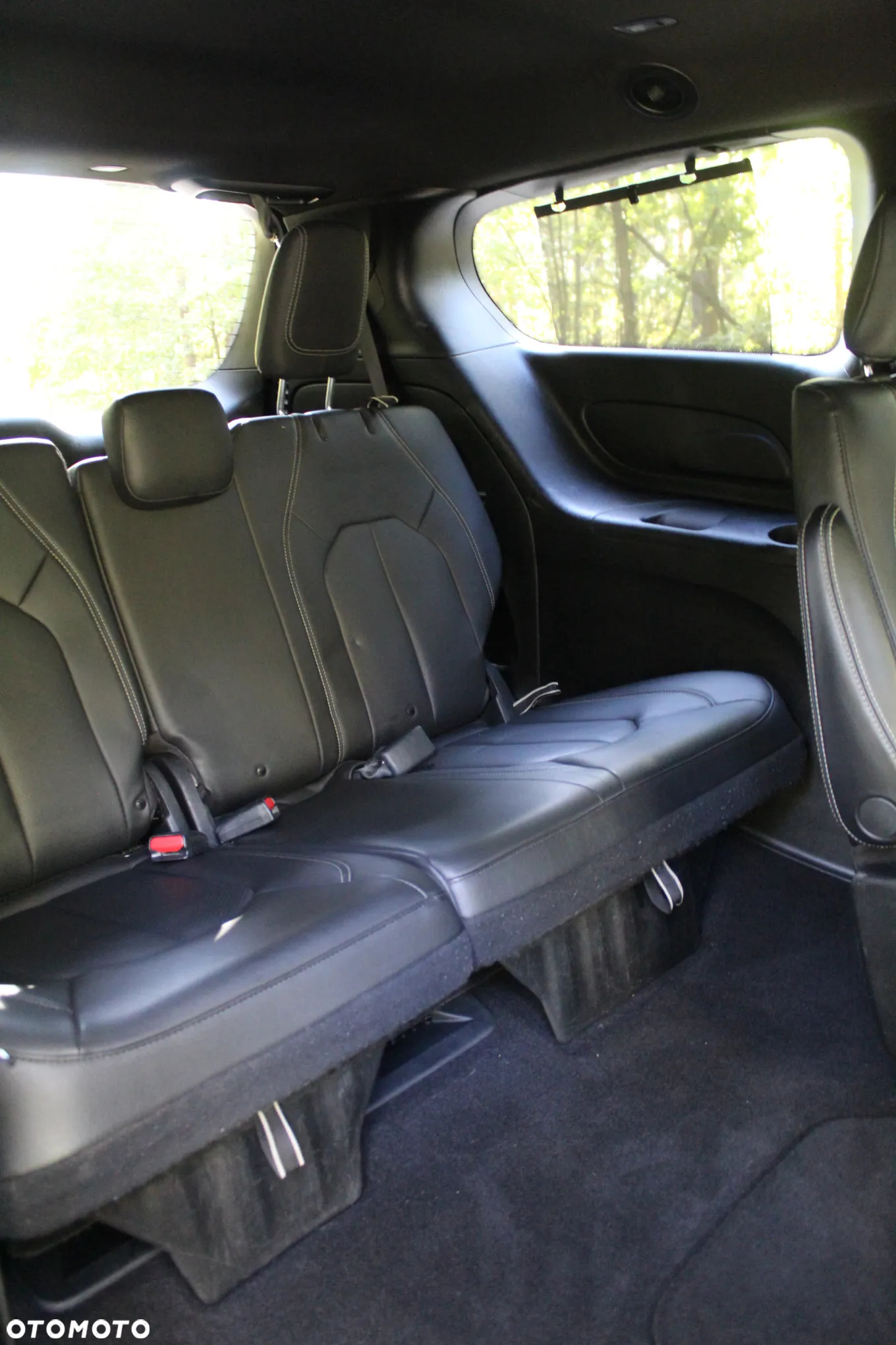 Chrysler Pacifica - 26
