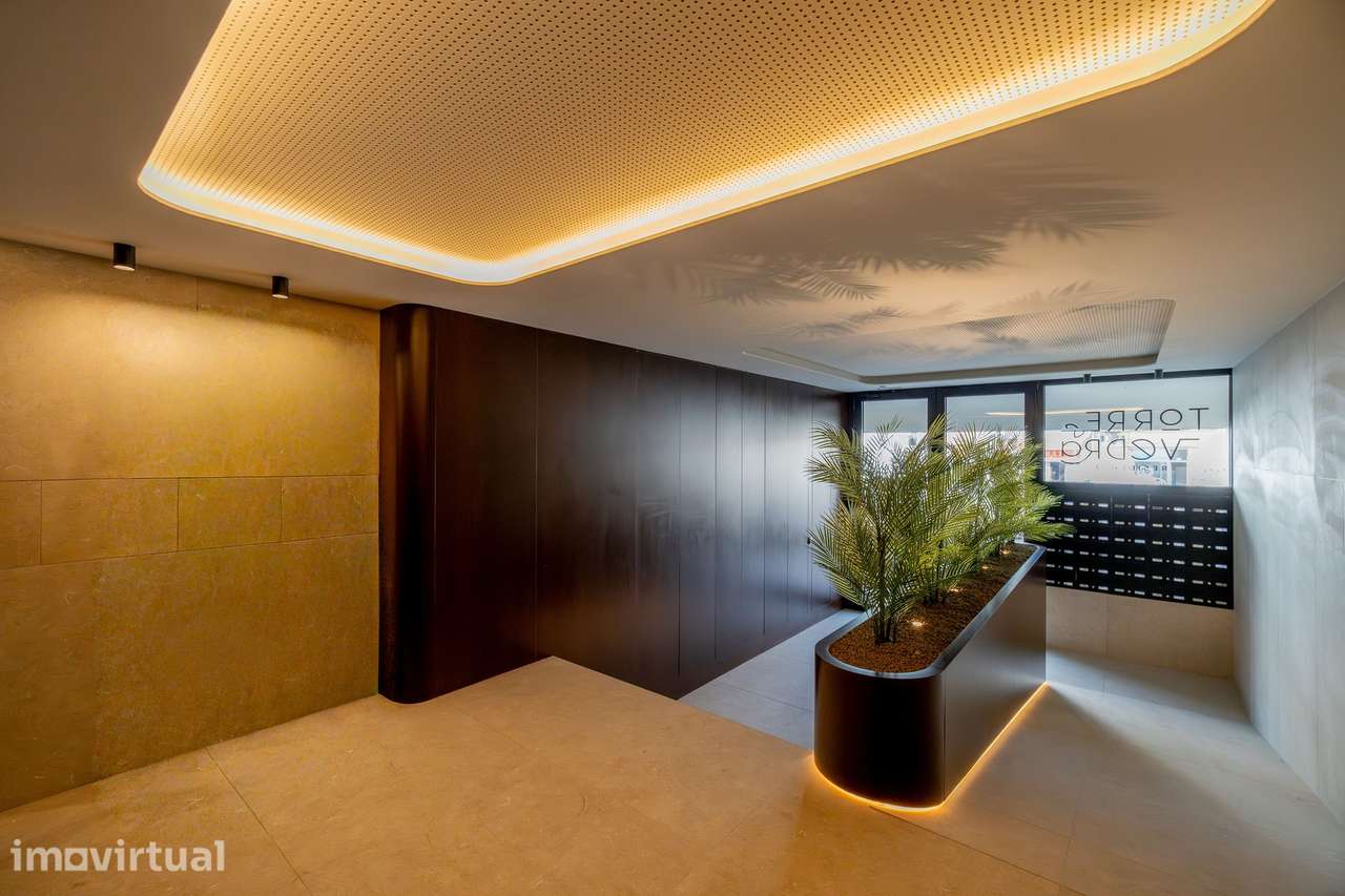 Apartamento T2 Novo com Vista Cidade no Centro de Torres Vedras - Grande imagem: 3/27