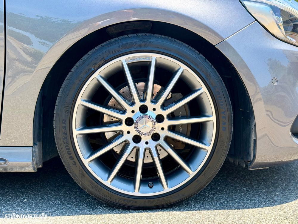 Mercedes-Benz A 180 d AMG Line - 19