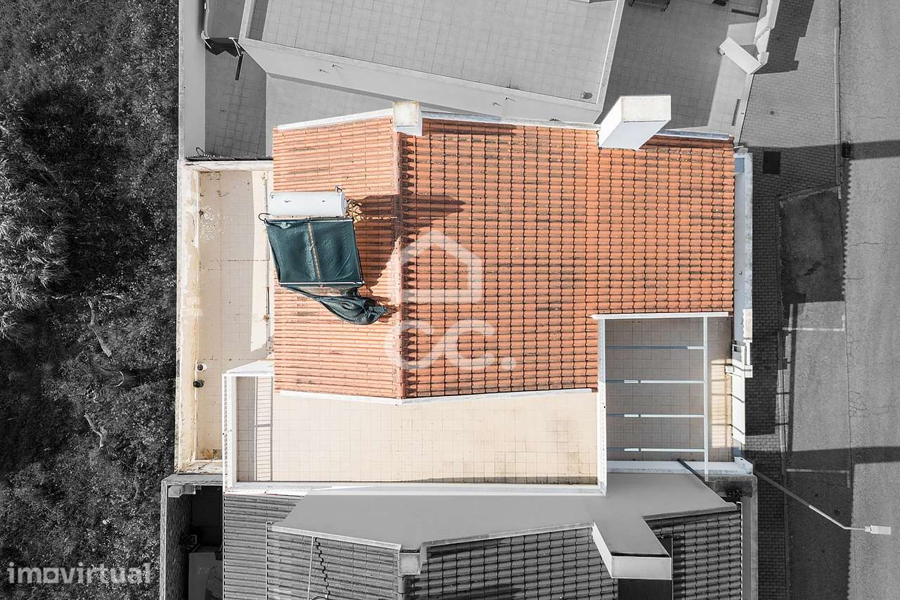 Moradia T3 c/ Quintal, Terraço e Garagem no Loteamento Quinta das Sesm - Grande imagem: 2/39