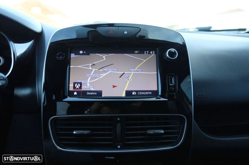 Renault Clio Sport Tourer - 10