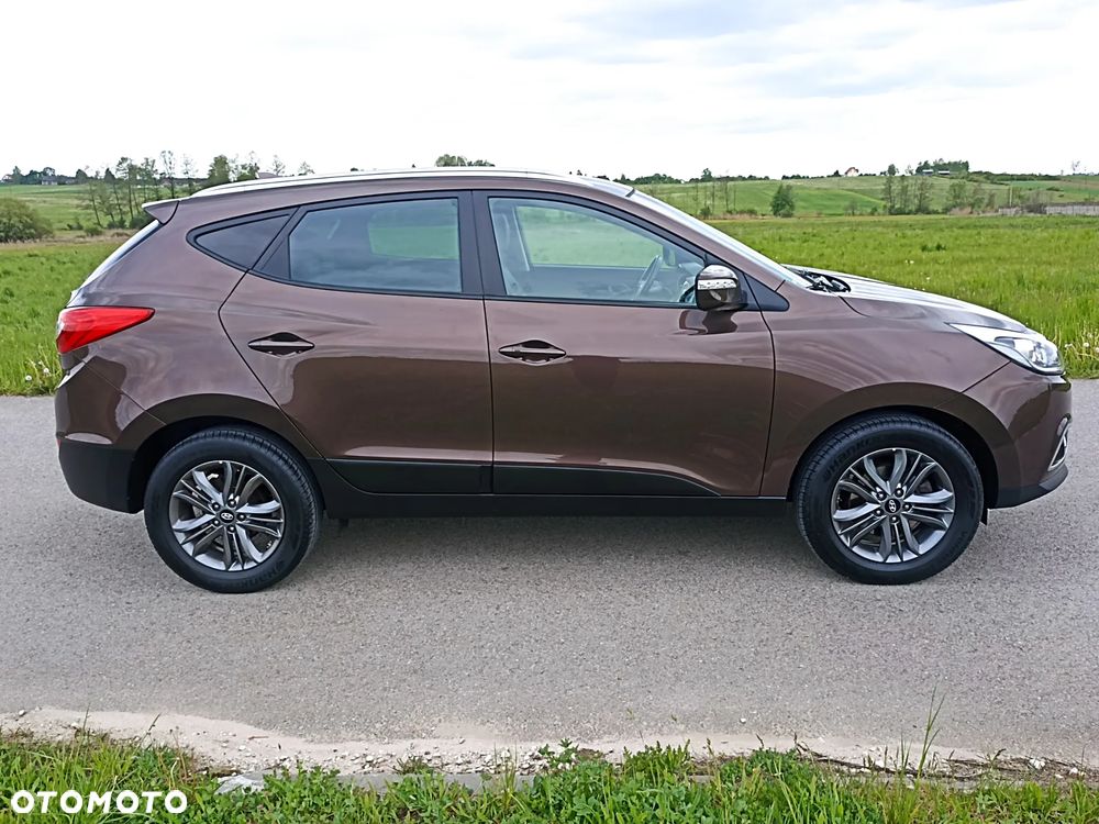 Hyundai ix35 1.7 CRDi 2WD blue Finale Gold - 26