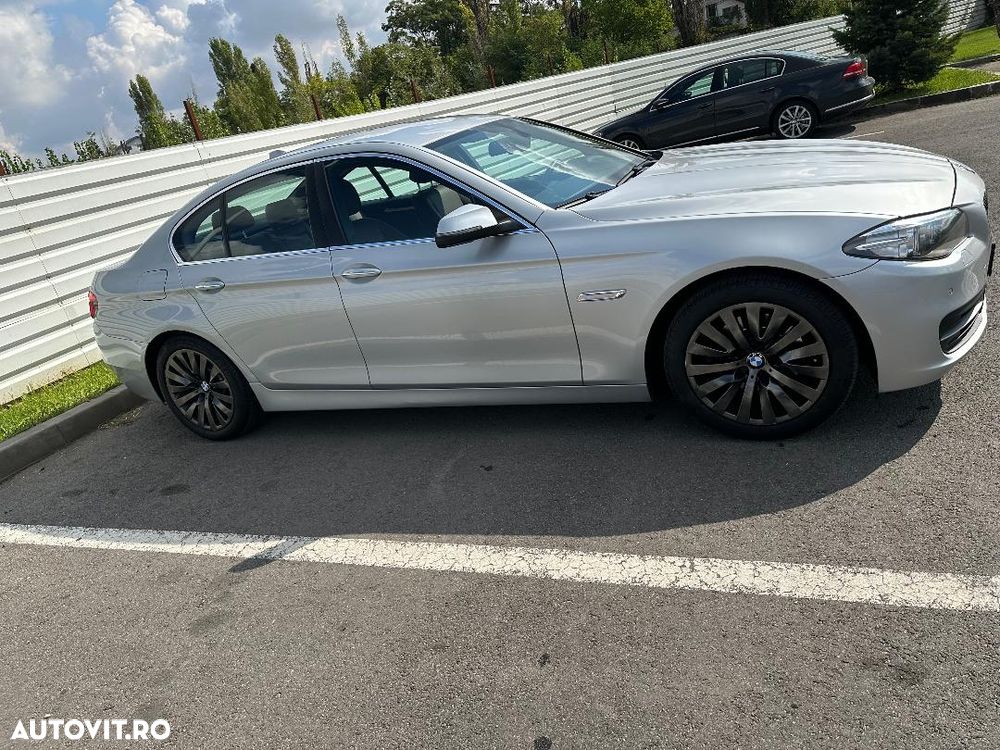 BMW Seria 5 520d xDrive - 6