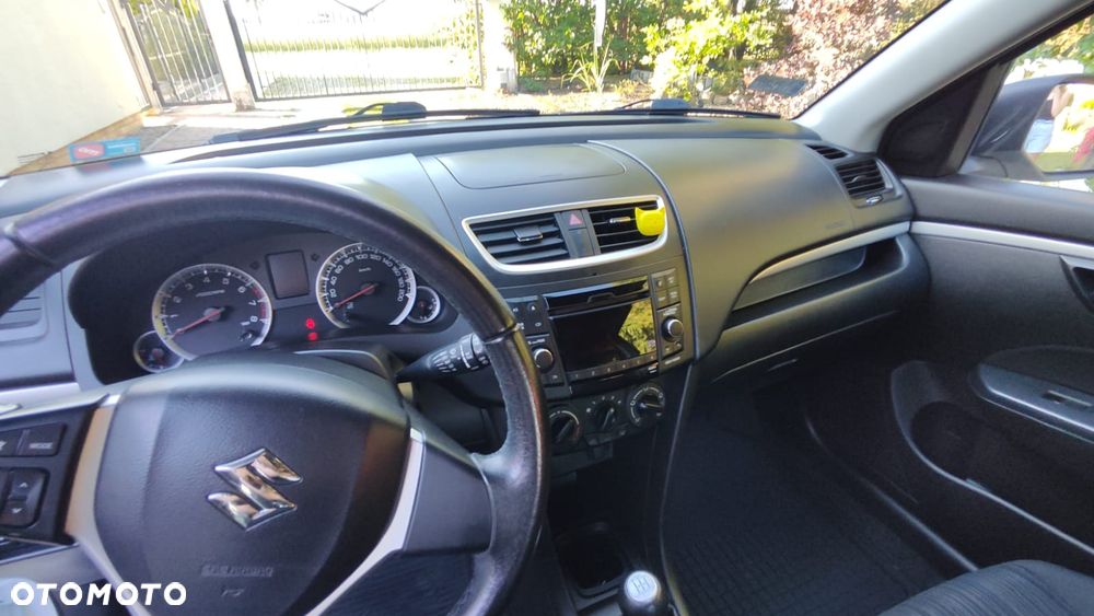 Suzuki Swift 1.2 Premium - 11