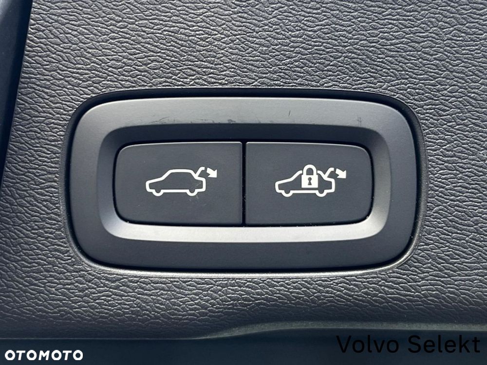 Volvo XC 60 - 30