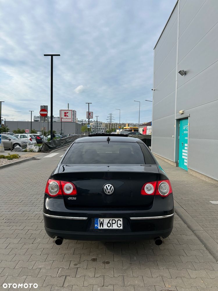 Volkswagen Passat 3.6 V6 R36 - 4