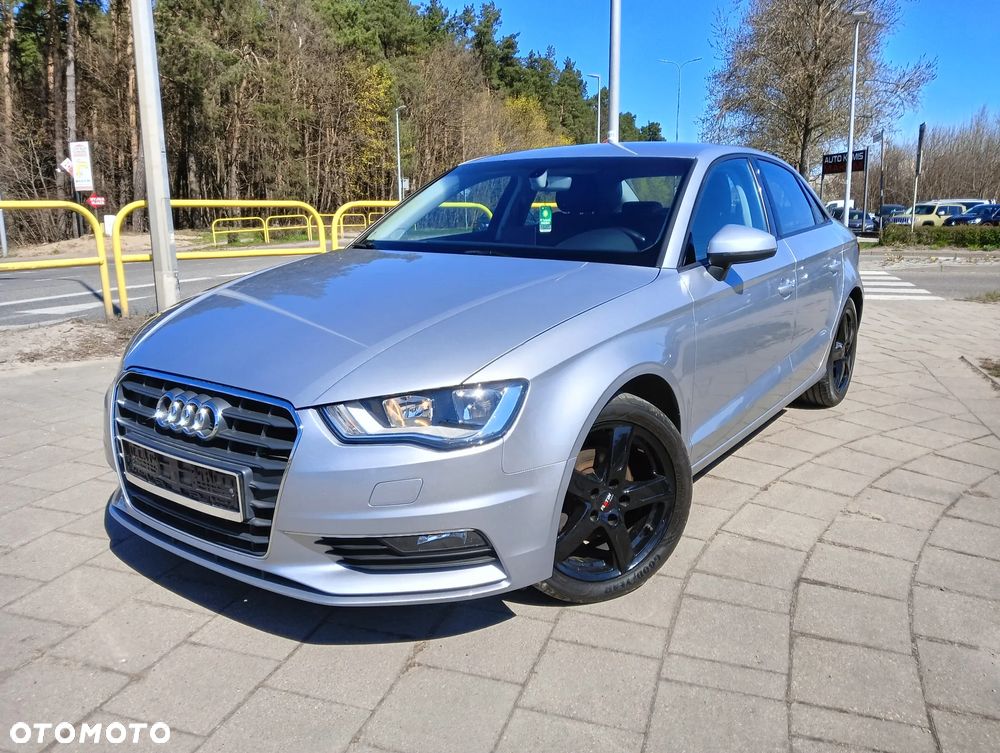 Audi A3 Sportback - 1