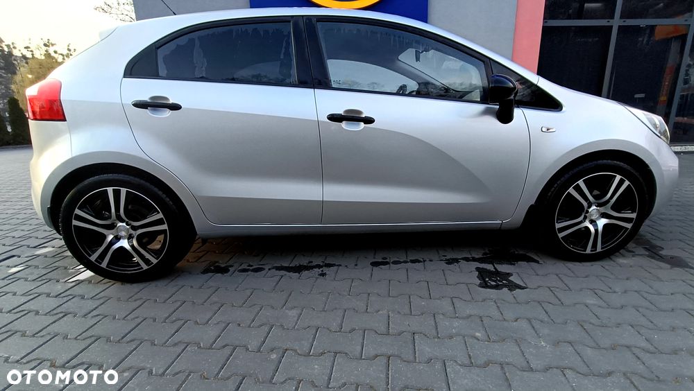 Kia Rio 1.1 crdi L - 6