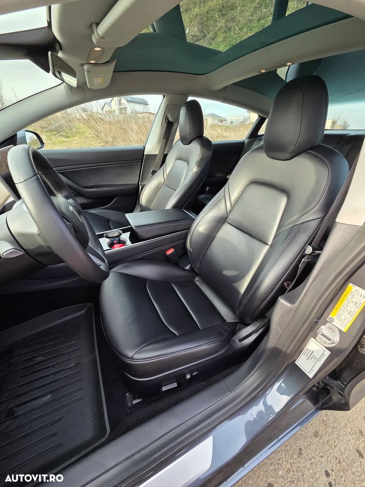 Tesla Model 3 - 13