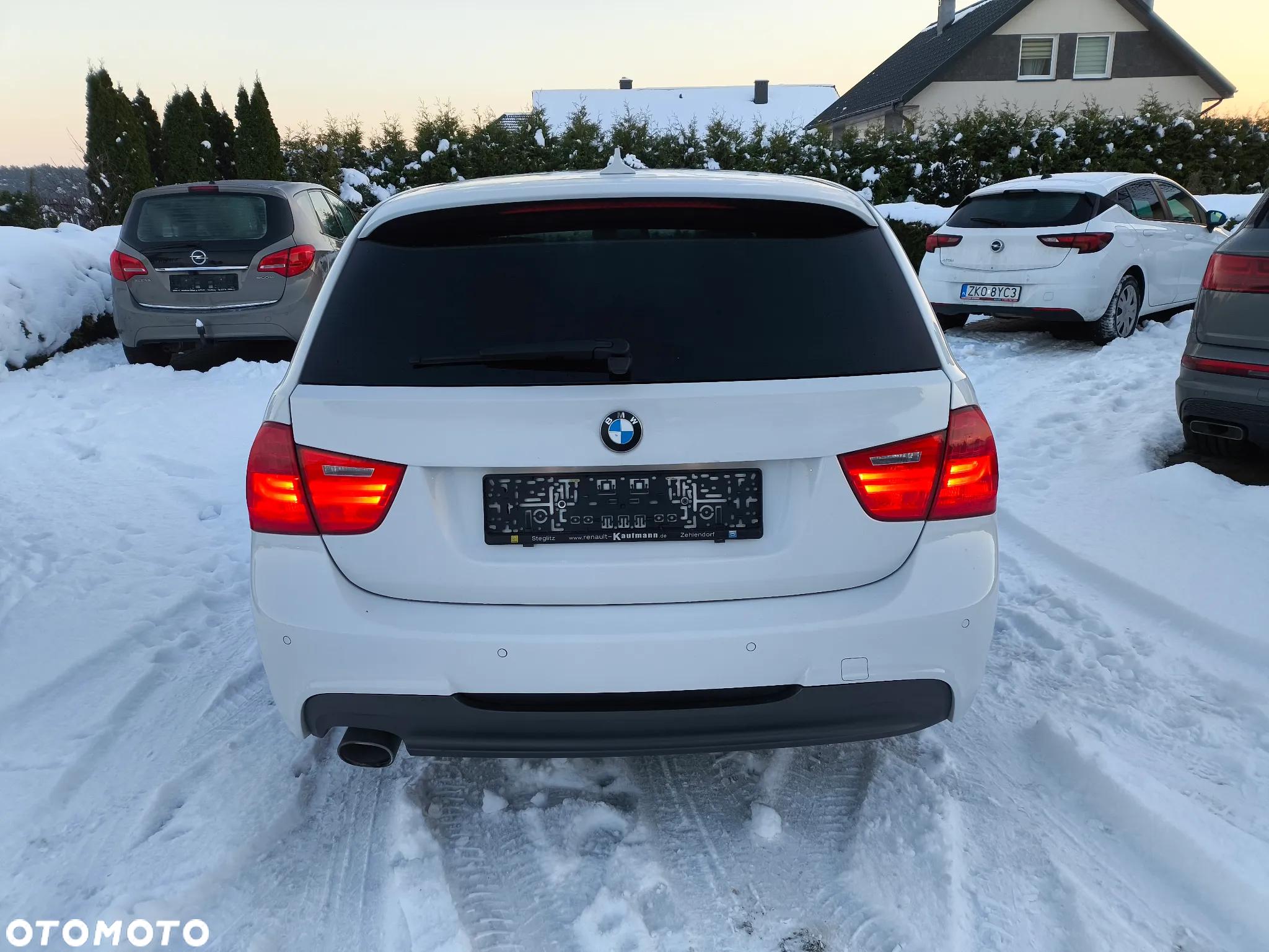 BMW Seria 3 320d xDrive DPF Touring - 5