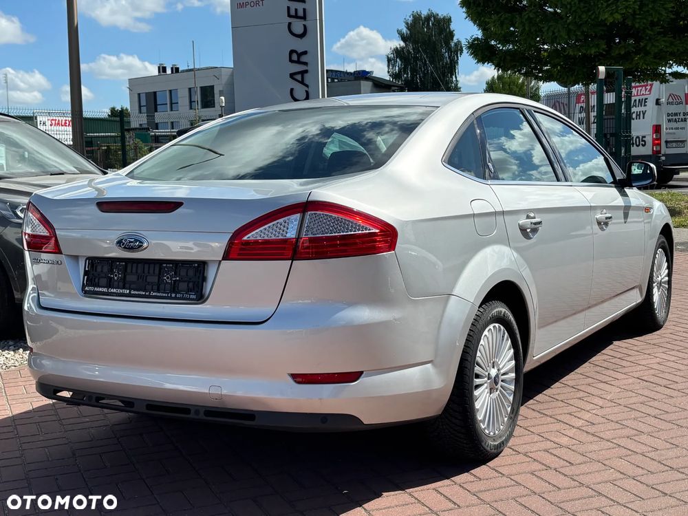 Ford Mondeo 2.0 Ghia - 5