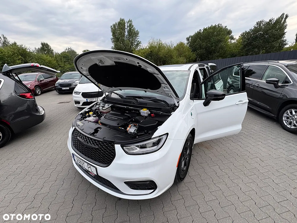 Chrysler Pacifica - 7