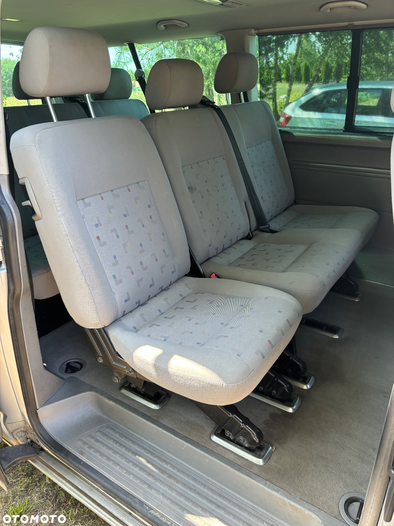 Volkswagen Caravelle - 12