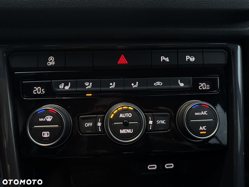 Volkswagen T-Roc - 10