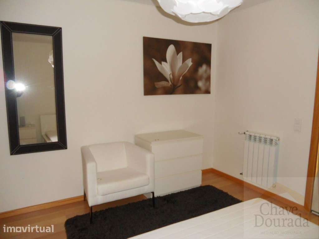 Arrenda-se T1 duplex na Solum, como novo, completamente equipado e ... - Grande imagem: 4/15