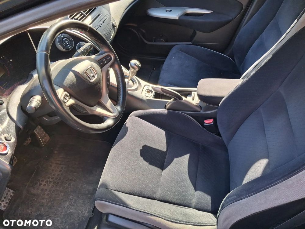 Honda Civic 1.8 Comfort - 9
