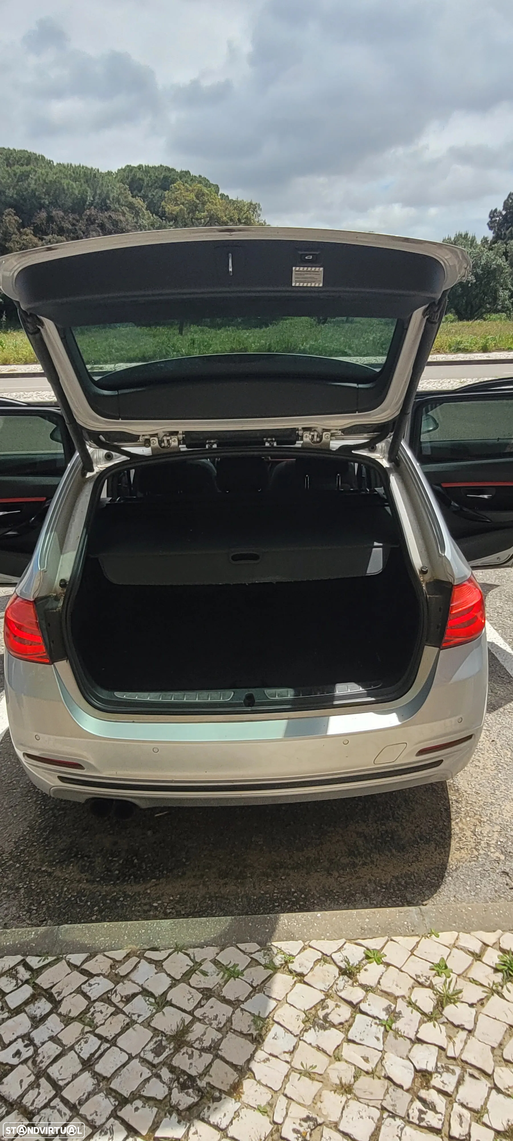 BMW 320 d Touring Aut. Sport Line - 10
