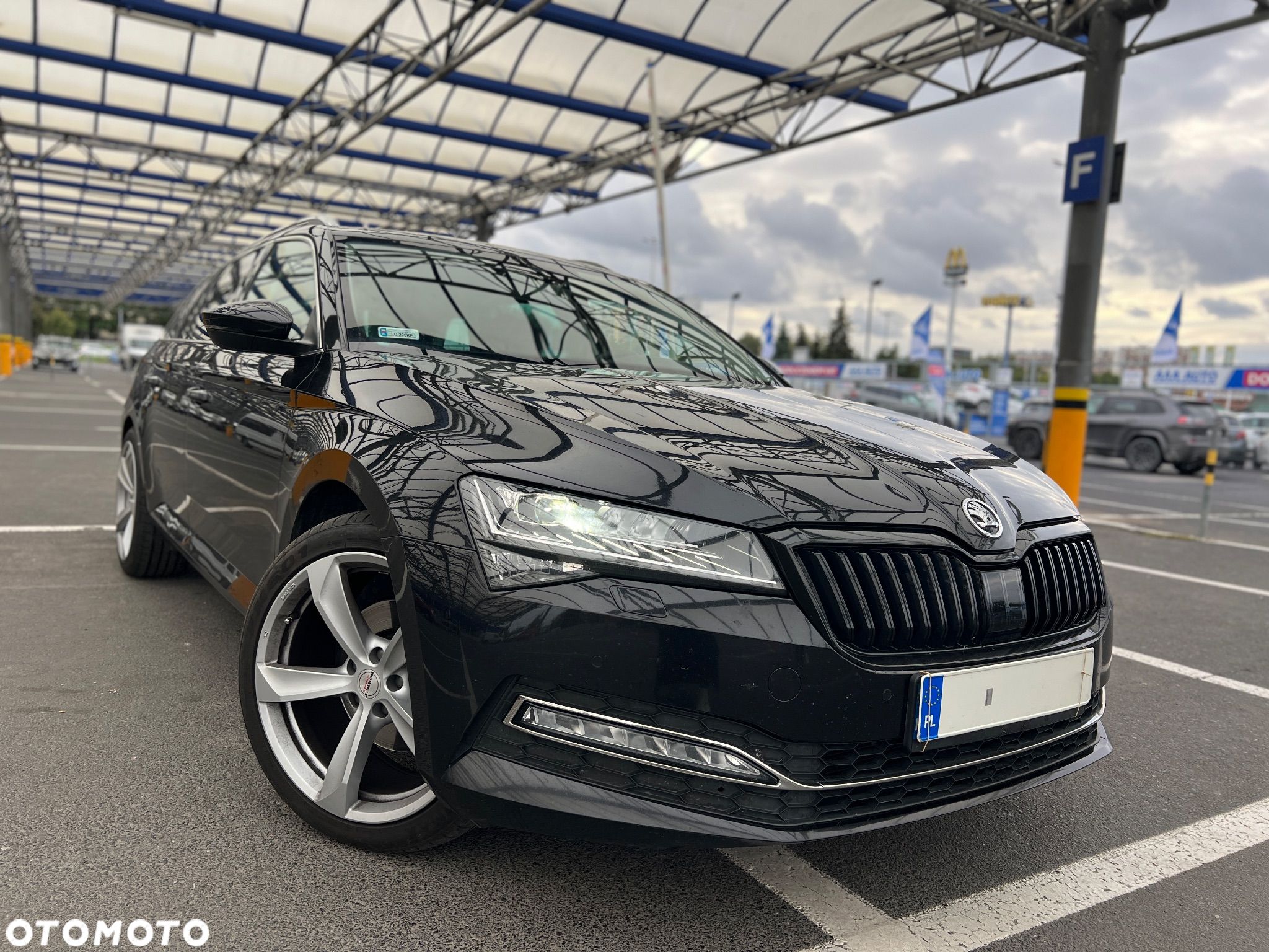 Skoda Superb 2.0 TDI SCR Style DSG - 1