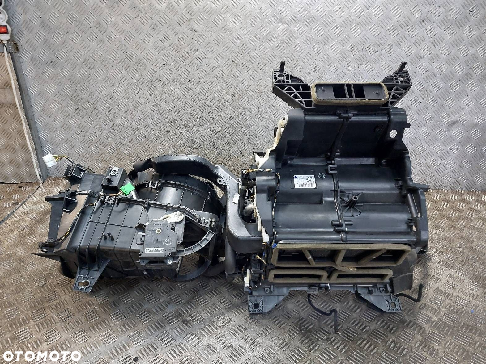 OBUDOWA NAGRZEWNICY NAGRZEWNICA KOMPLETNA JAGUAR XF X250 EU EUROPA - 2