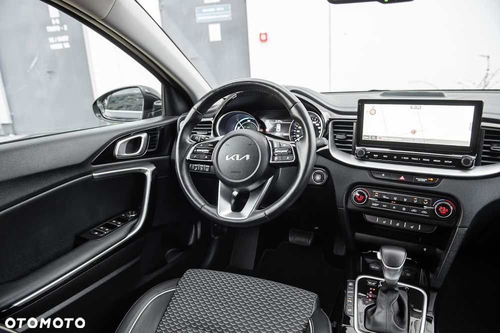 Kia Ceed 1.6 GDI DCT OPF Platinum Edition - 28