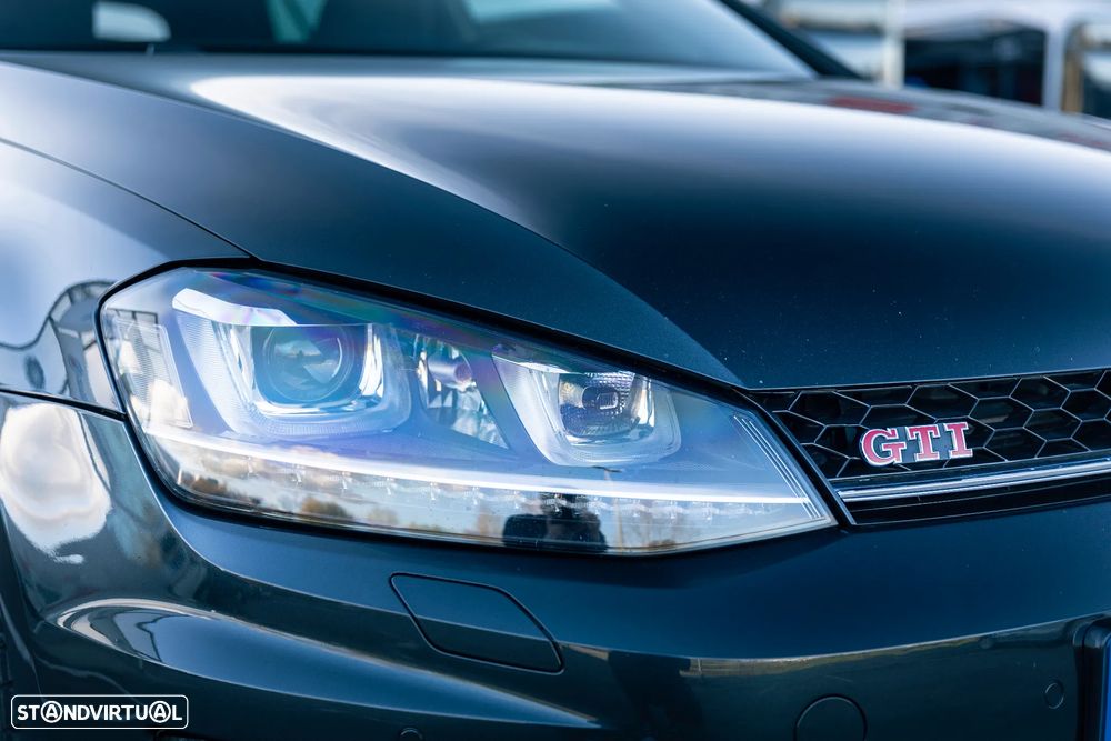 VW Golf GTI Performance BlueMotion - 28