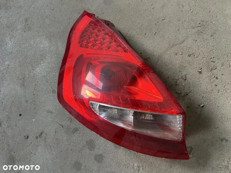Lampa lewa tył tylna Ford Fiesta MK7
