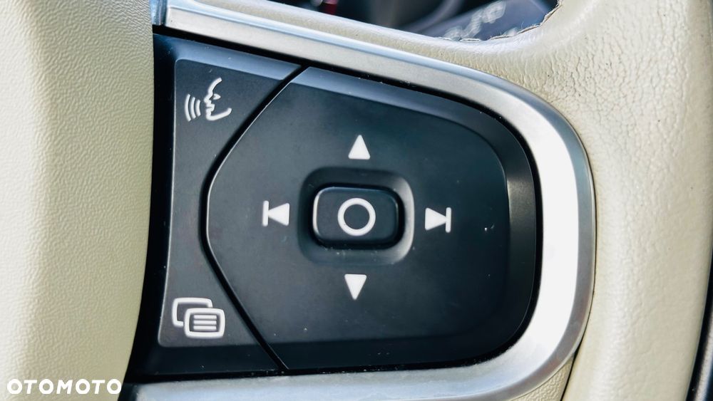 Volvo V60 T5 Geartronic Momentum - 24
