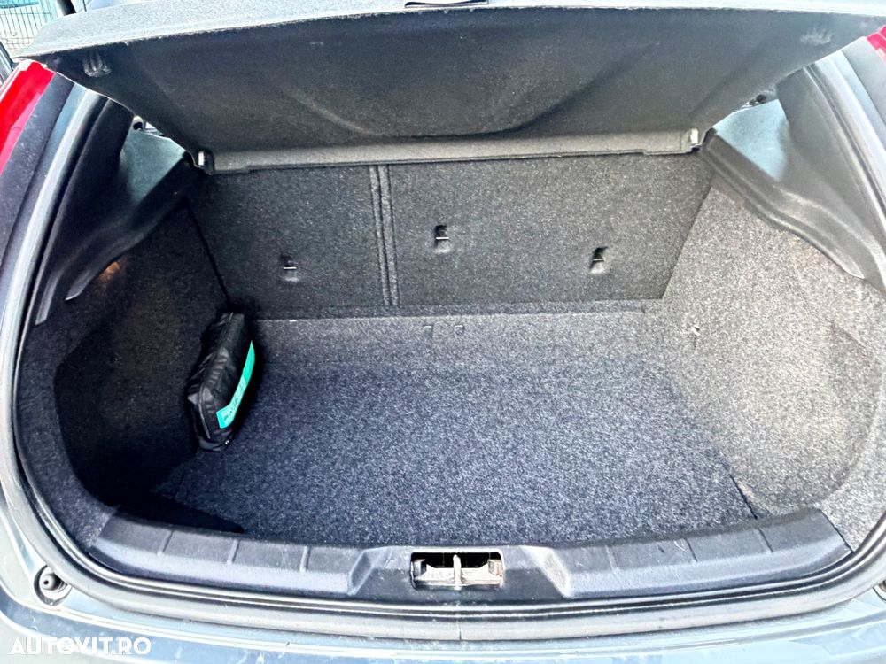 Volvo V40 - 16