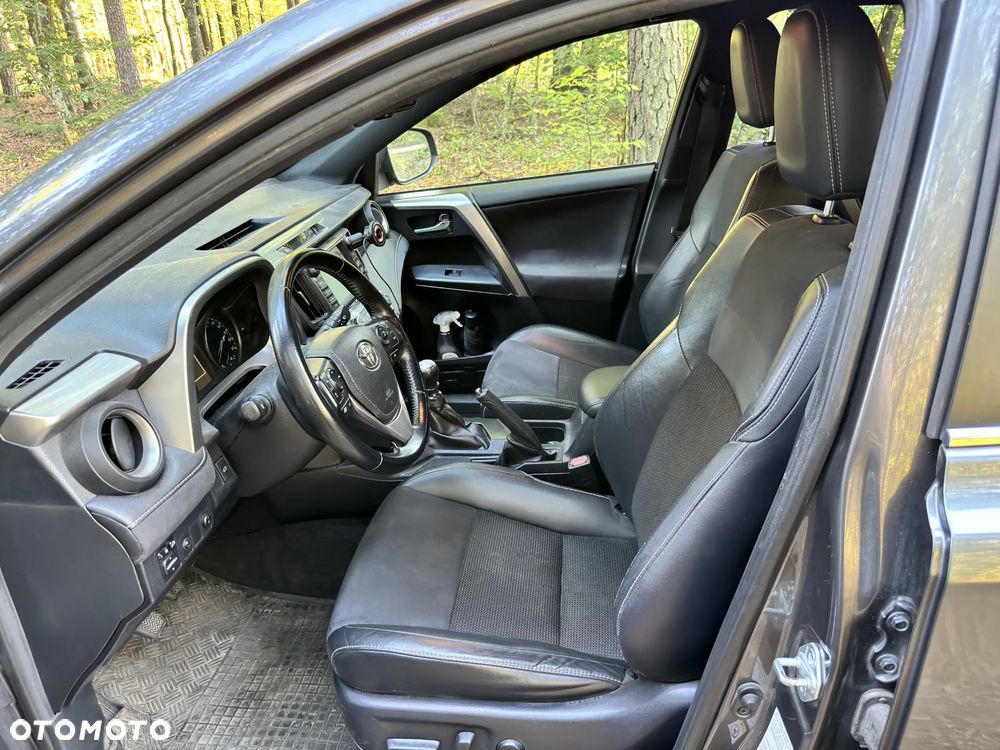 Toyota RAV4 - 22