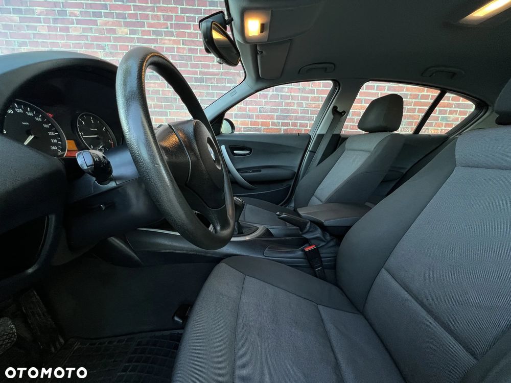 BMW Seria 1 118d - 12