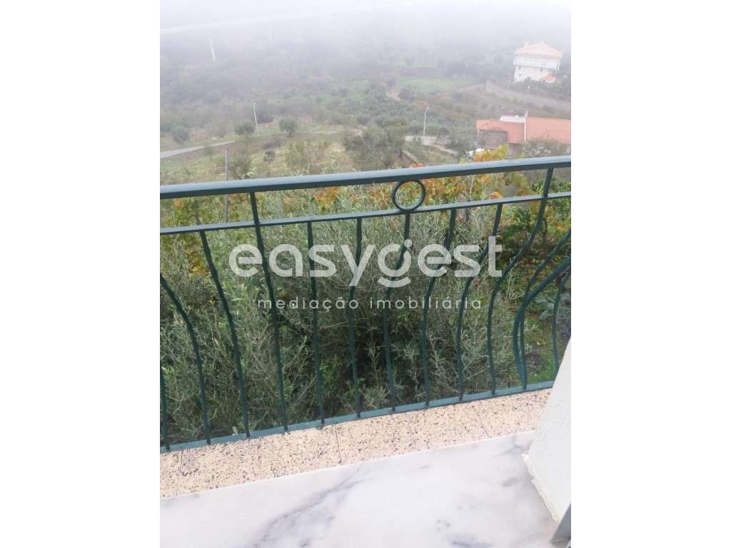 Moradia T5 no Bairro do Carrascal perto do centro da Vila - Grande imagem: 5/14