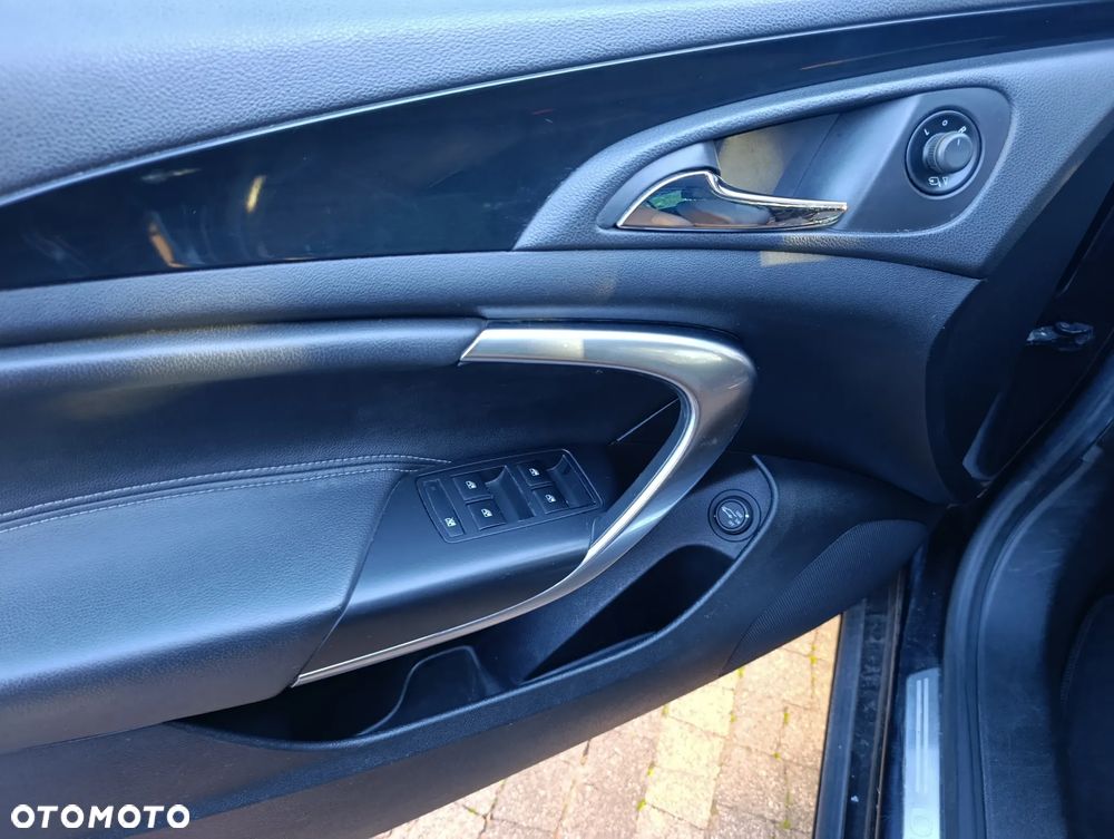 Opel Insignia 2.0 CDTI EcoFLEX Cosmo - 24