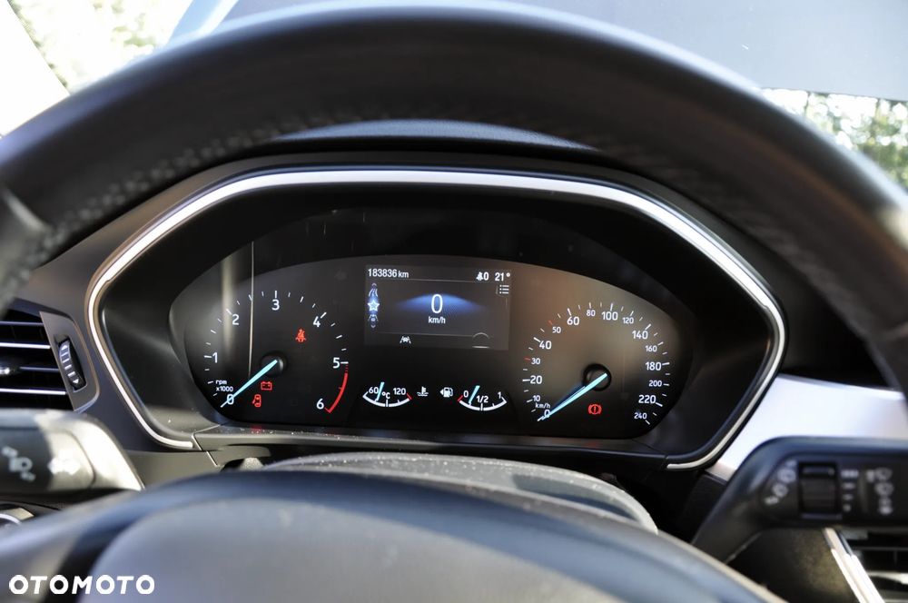 Ford Focus 1.5 EcoBlue STart-Stopp-System TITANIUM - 32