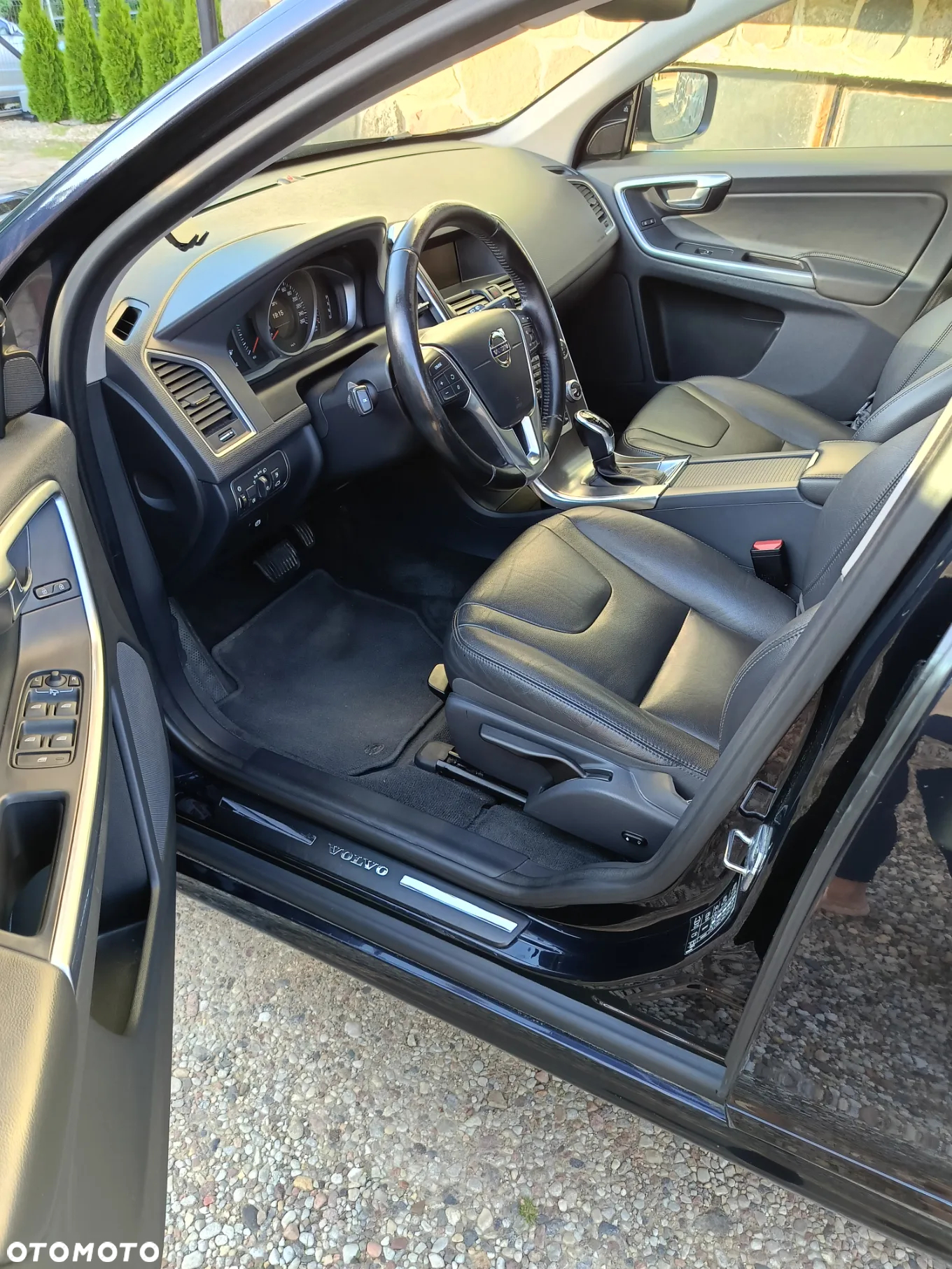 Volvo XC 60 D5 AWD Momentum - 13