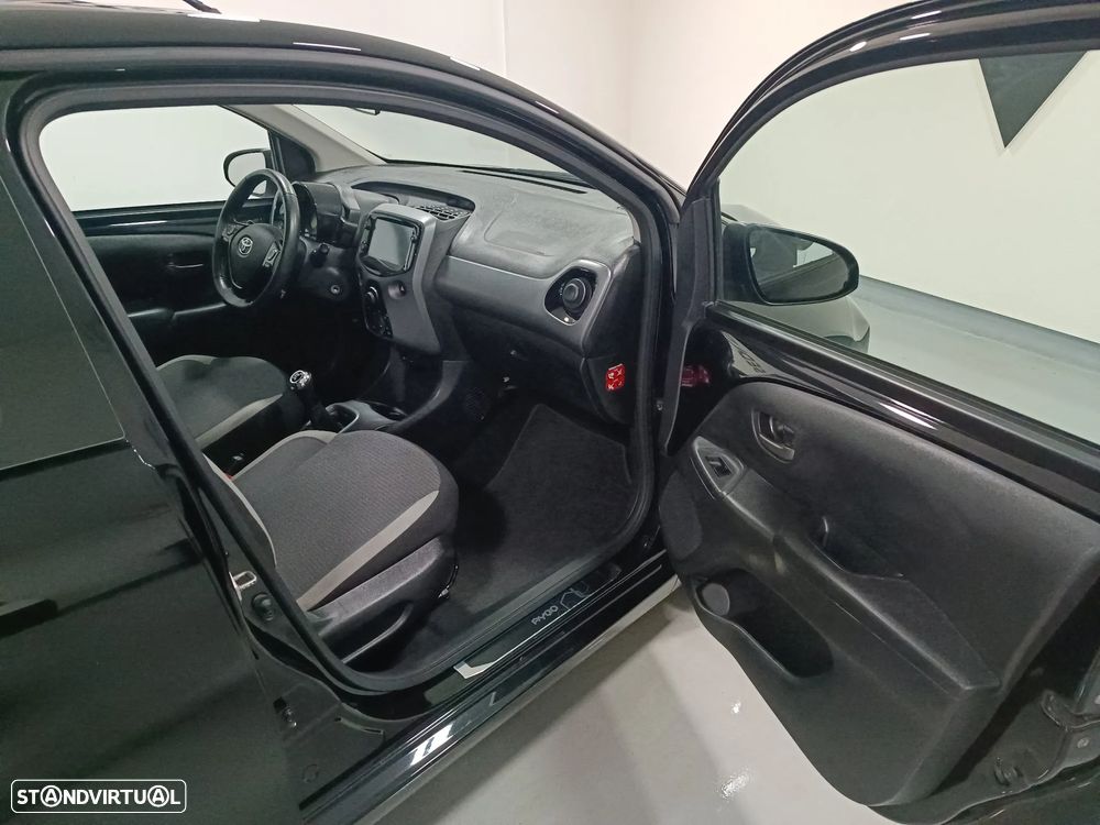 Toyota Aygo X Play - 19