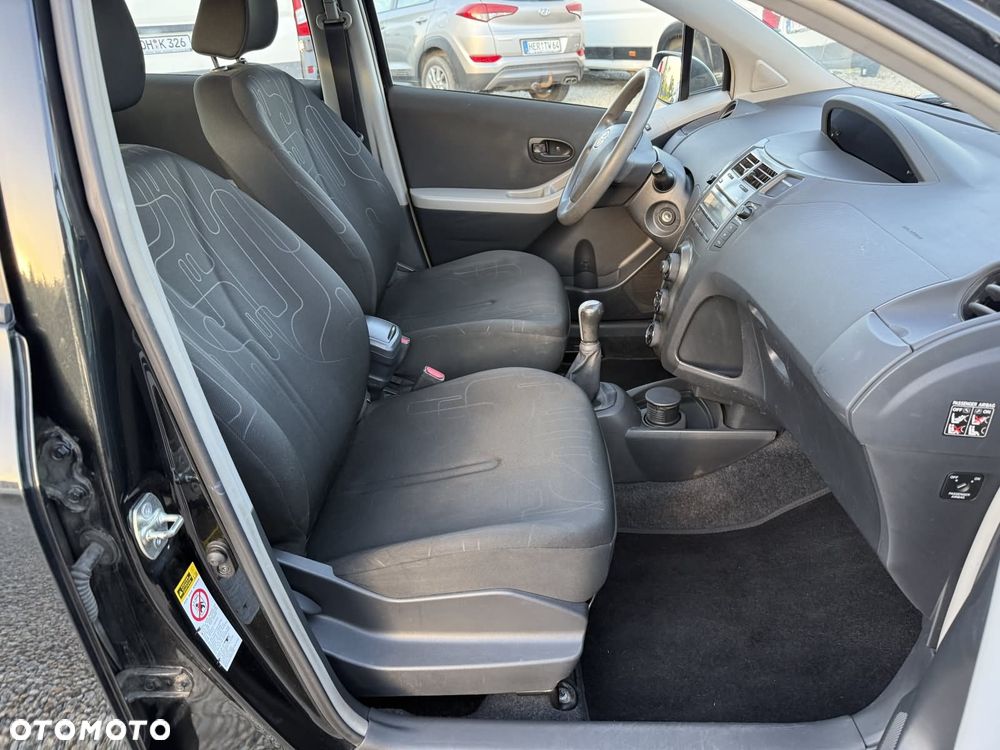 Toyota Yaris 1.0 VVT-i Cool - 22