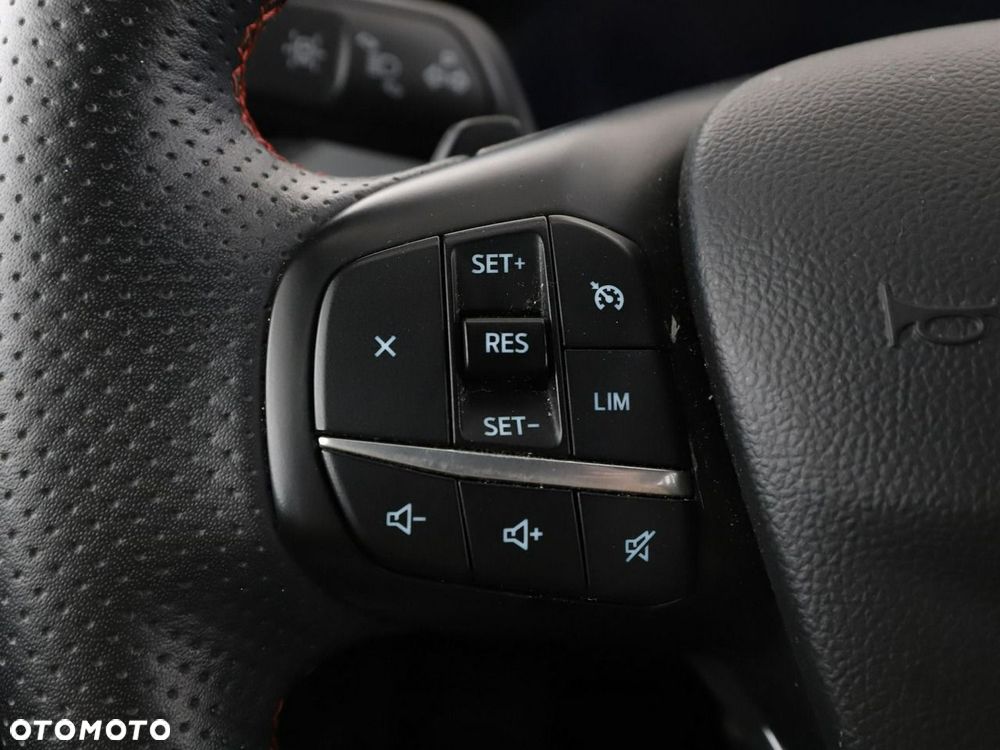 Ford Kuga 2.0 EcoBlue 4x4 ST-LINE X - 33